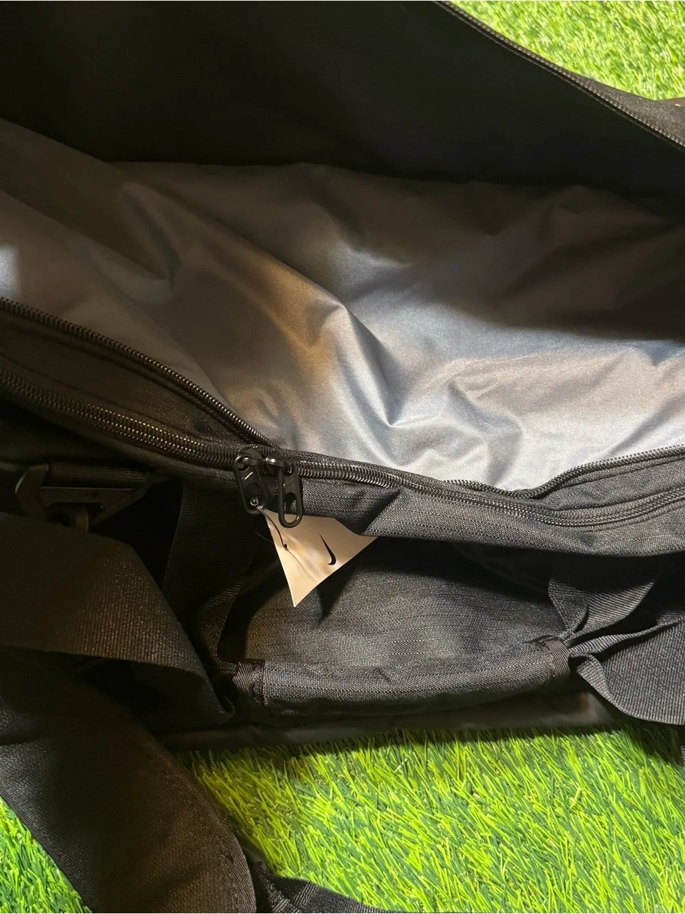 Nike Brasilia 9.0 Duffel Bag LG
95L Travel Gym - Picture 8 of 12